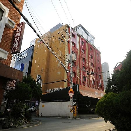 Wow Motel Busan Bagian luar foto
