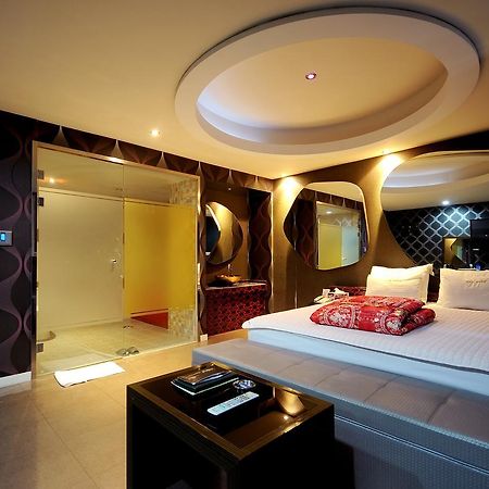 Wow Motel Busan Bagian luar foto