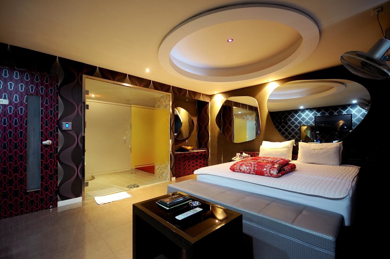 Wow Motel Busan Bagian luar foto