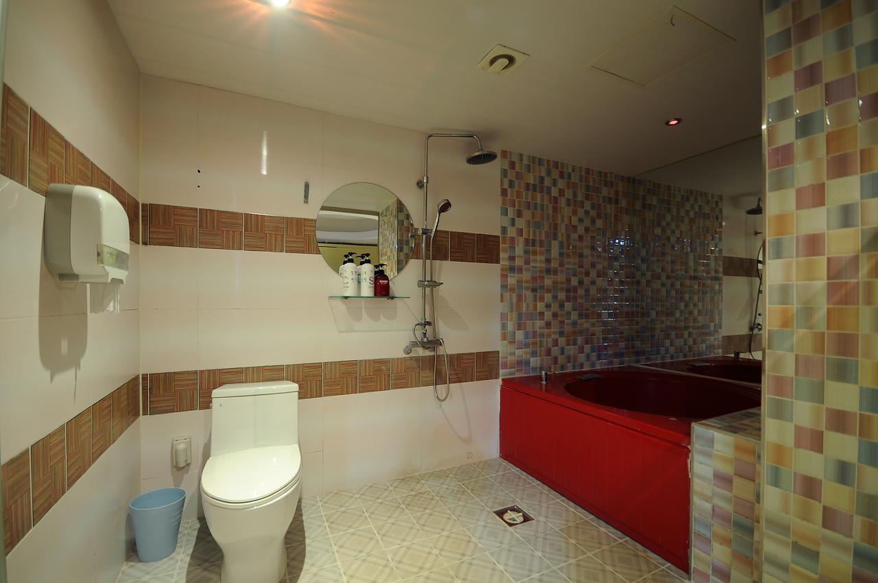 Wow Motel Busan Bagian luar foto